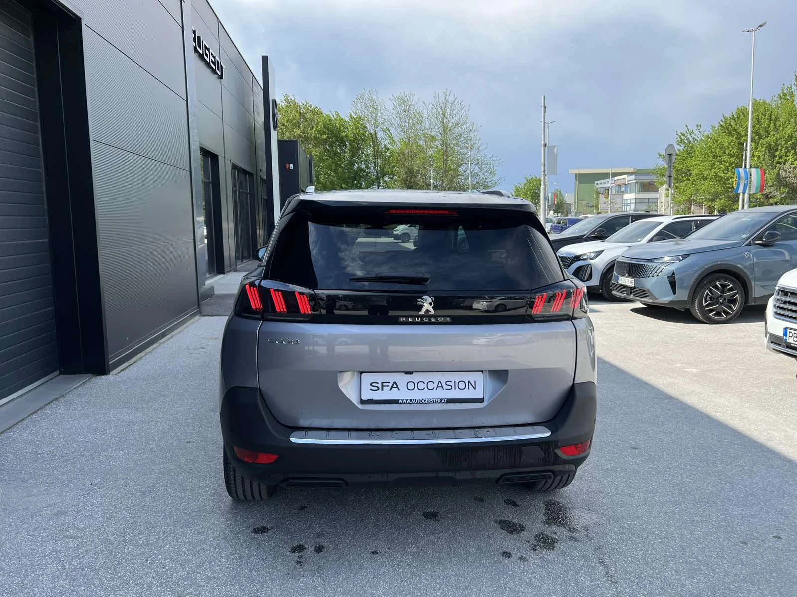 Peugeot 5008 New Line Up ALLURE PACK 1.5 BlueHDi 130 S&S EAT8 E - изображение 4