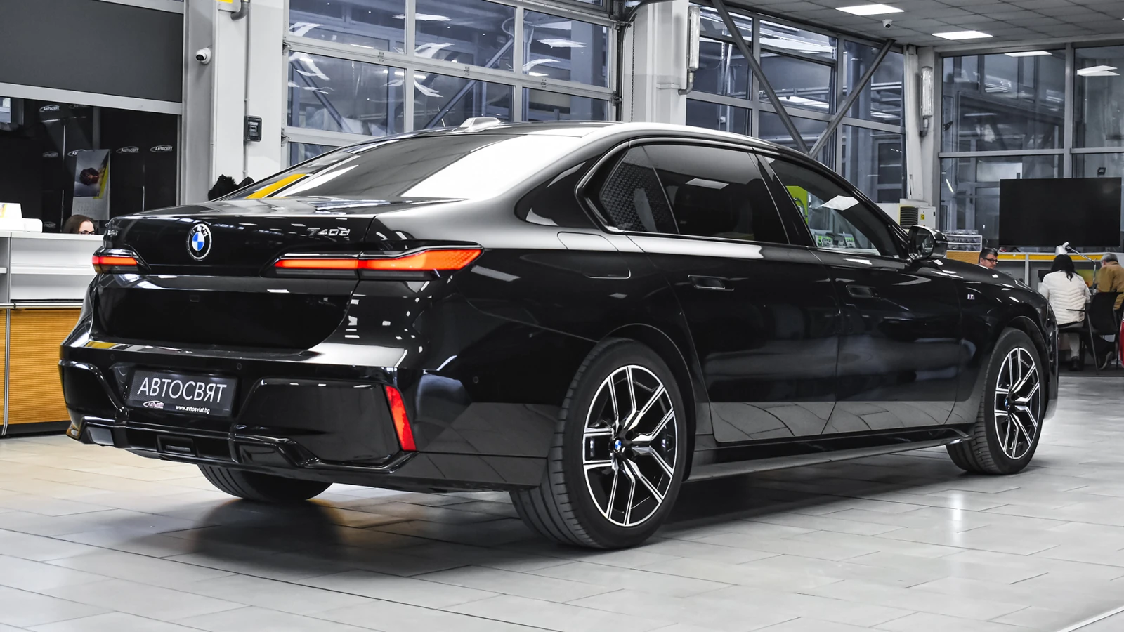 BMW 740 d xDrive M Sport Mild Hybrid Sportautomatic - изображение 6