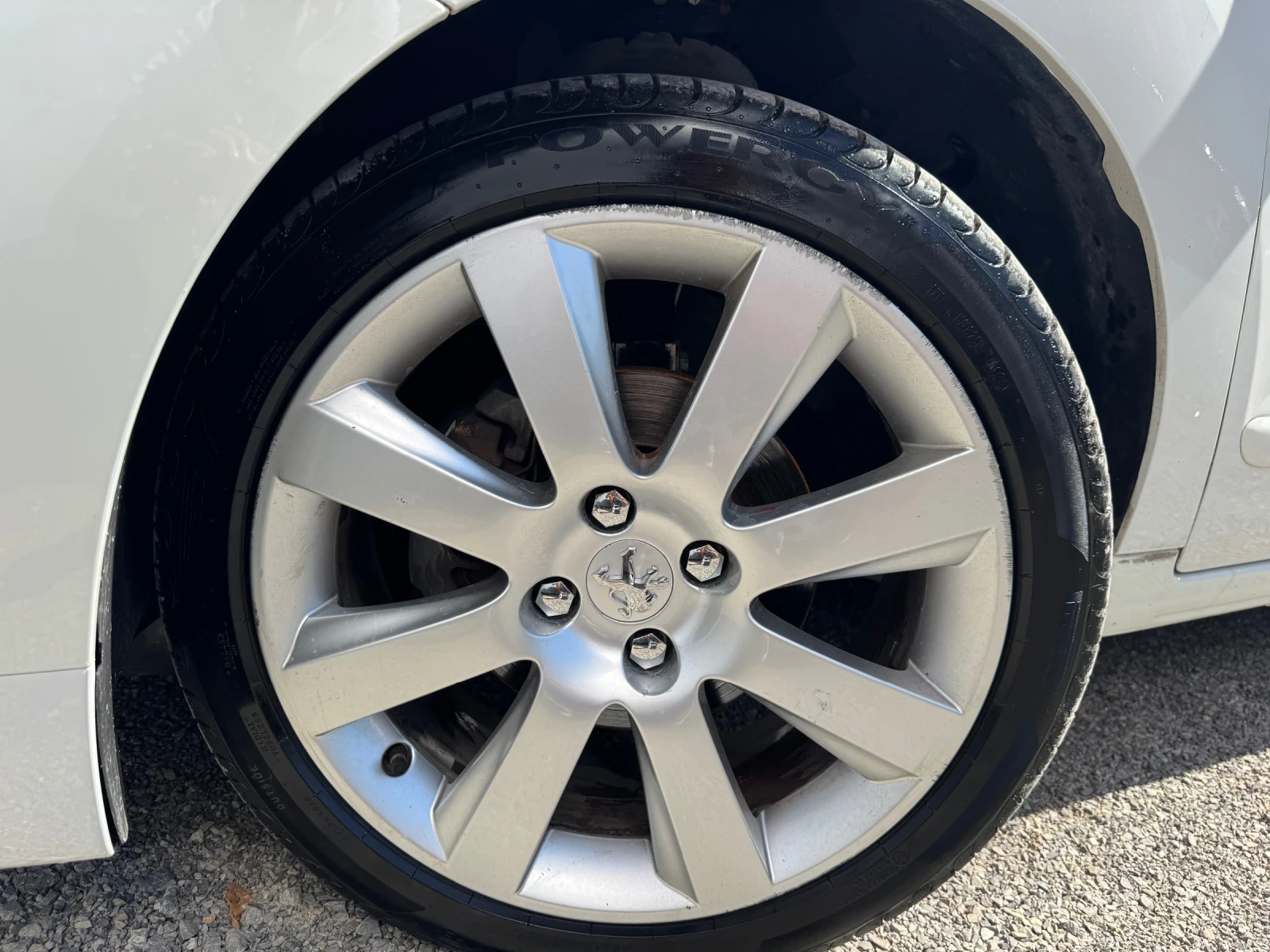 Peugeot 5008 1.6HDI СОБСТВЕН ЛИЗИНГ* БАРТЕР* БЯЛА ПЕРЛА - изображение 5