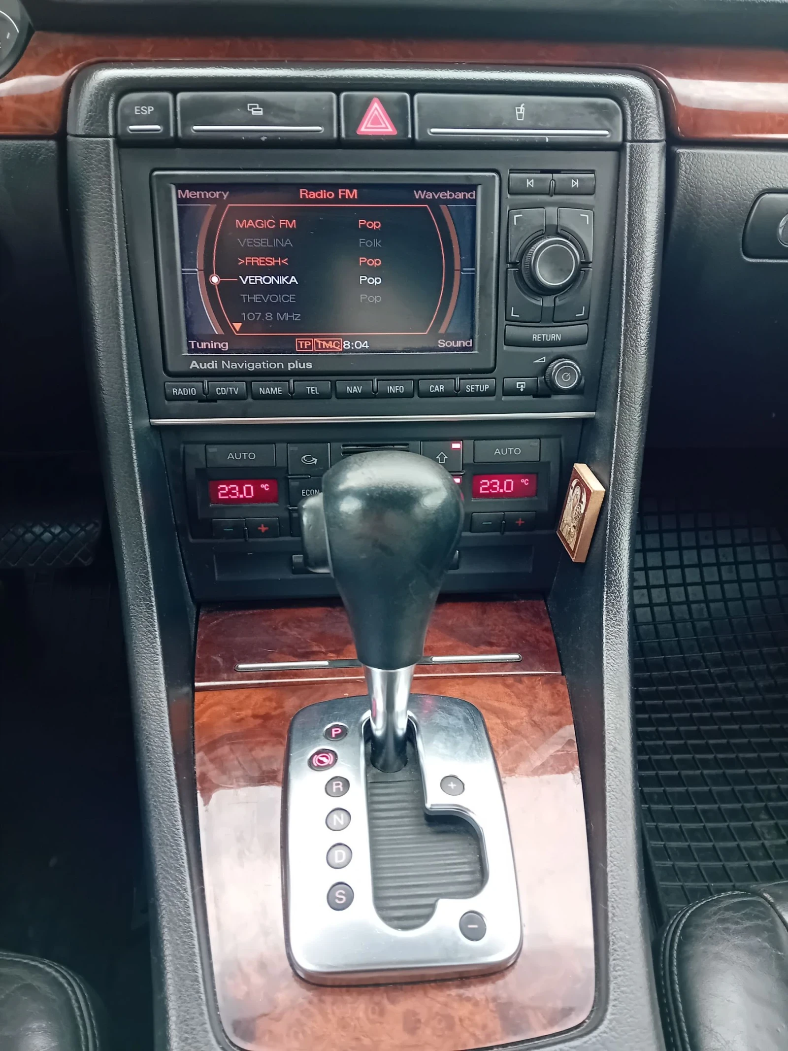 Audi A4 B7 2.0 - изображение 7