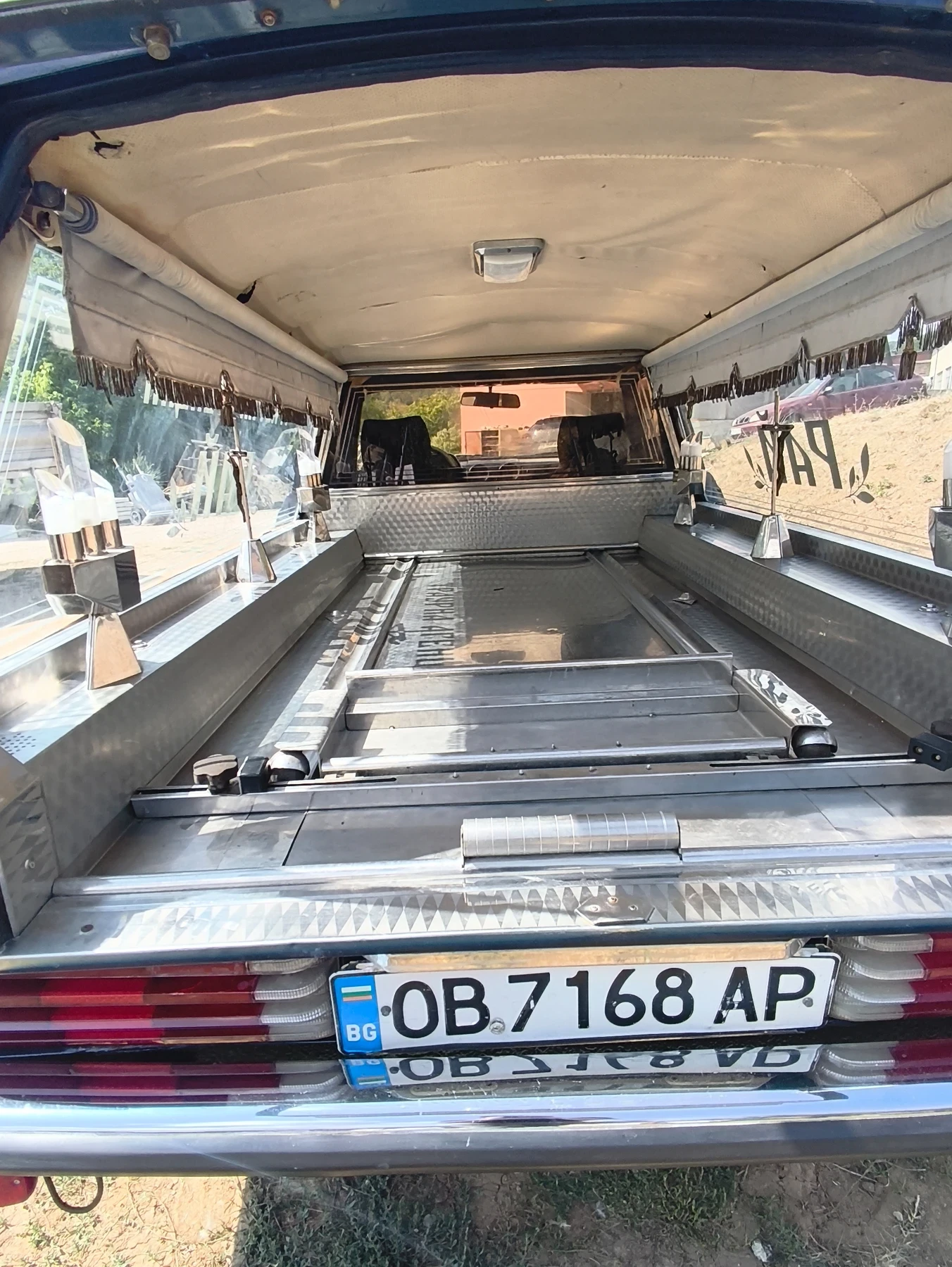 Mercedes-Benz 123 Катафалка  - изображение 6