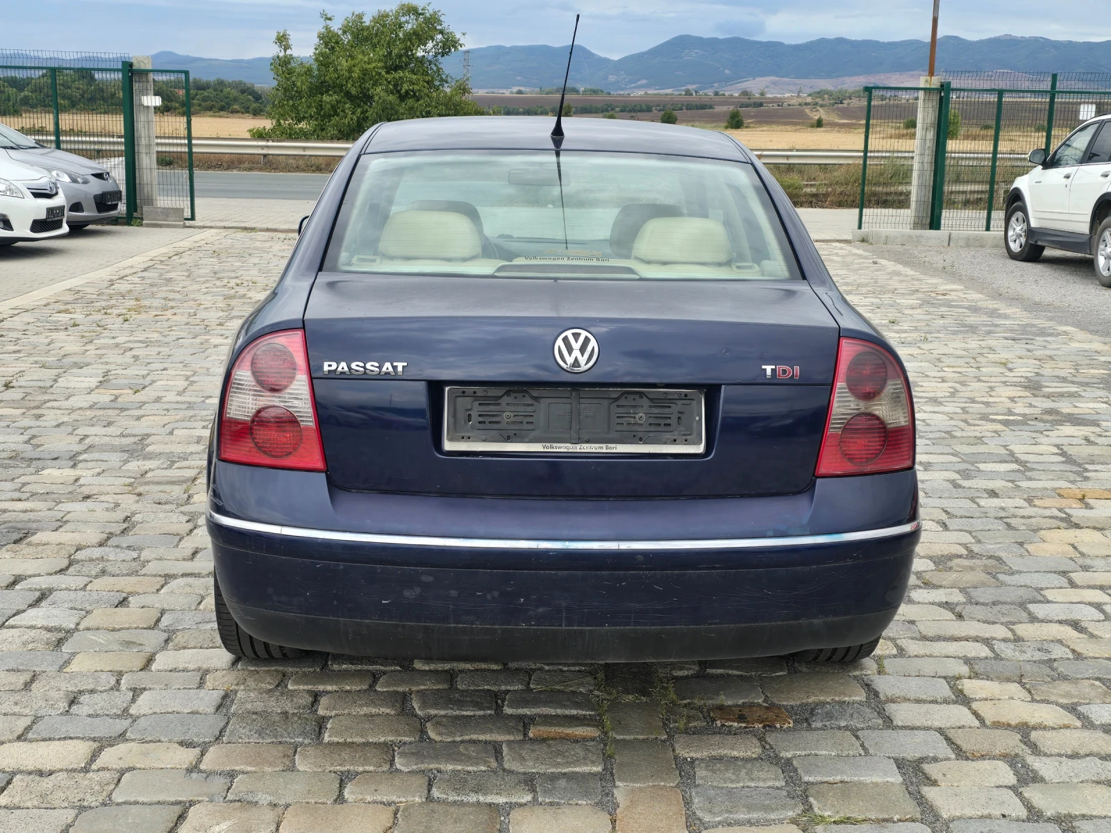 VW Passat 1.9TDI 131кс 6 скорости СЕДАН - изображение 7