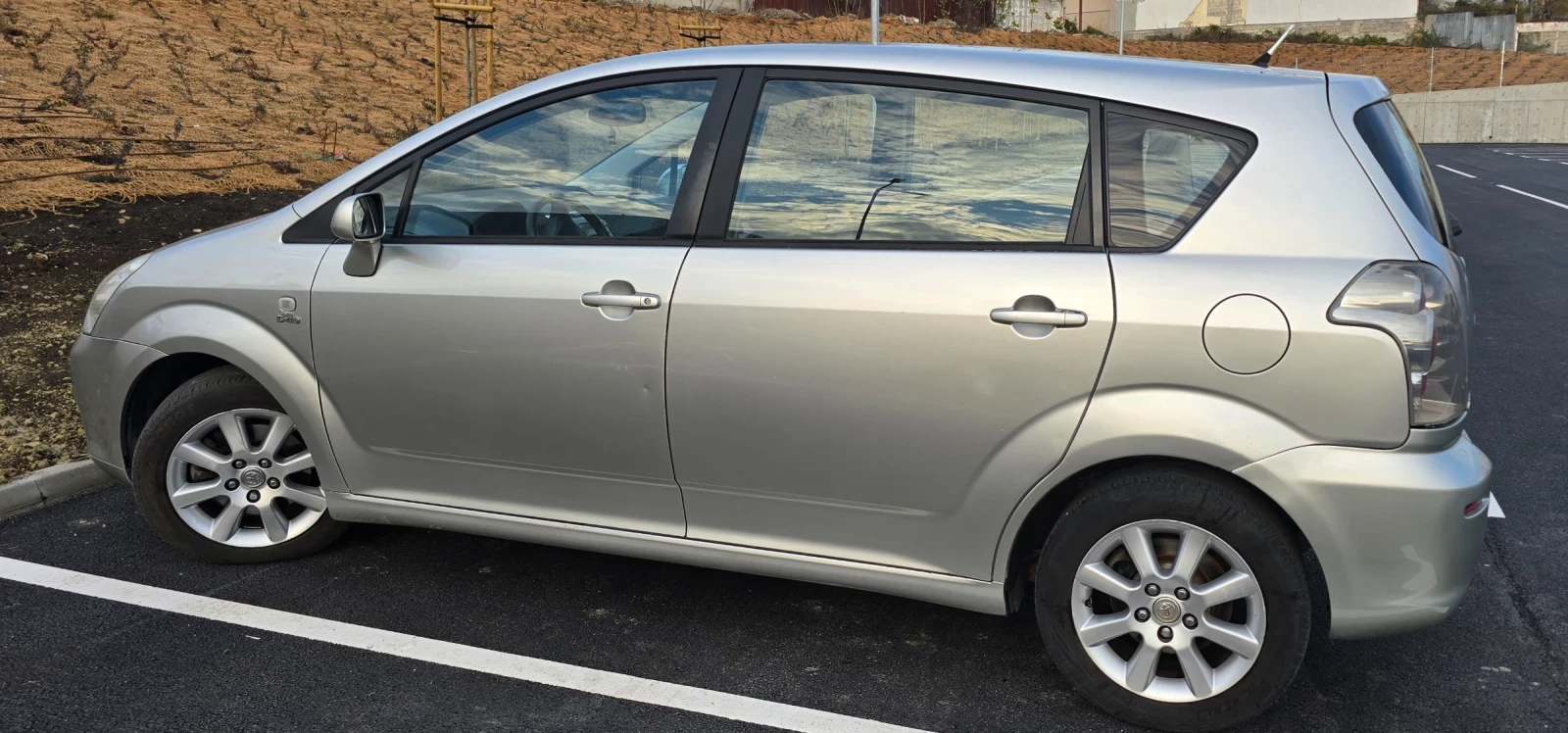 Toyota Corolla verso 2.0 D4D - изображение 2