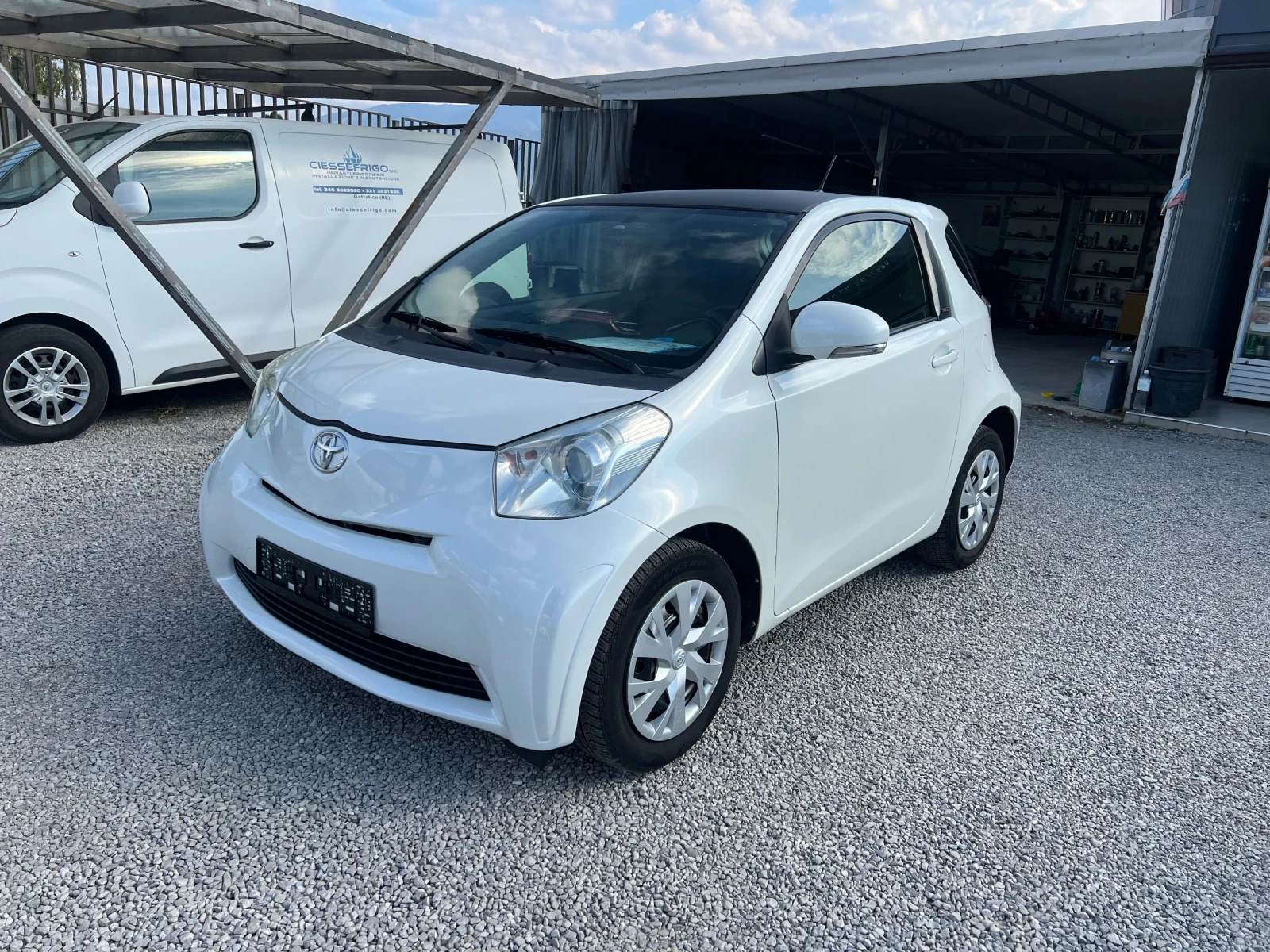 Toyota IQ 1.0i Avtomat - изображение 3