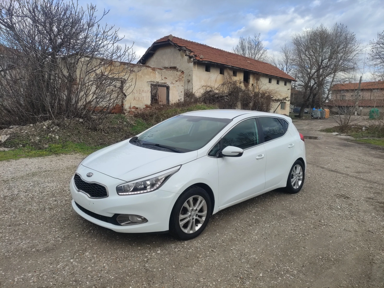 Kia Ceed 1.6GRDI ���� ���  ��������� ������ | Mobile.bg � ����������� 2