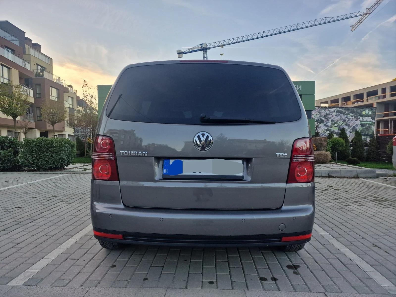 VW Touran 1.9 TDI, снимка 5 - Автомобили и джипове - 53917100