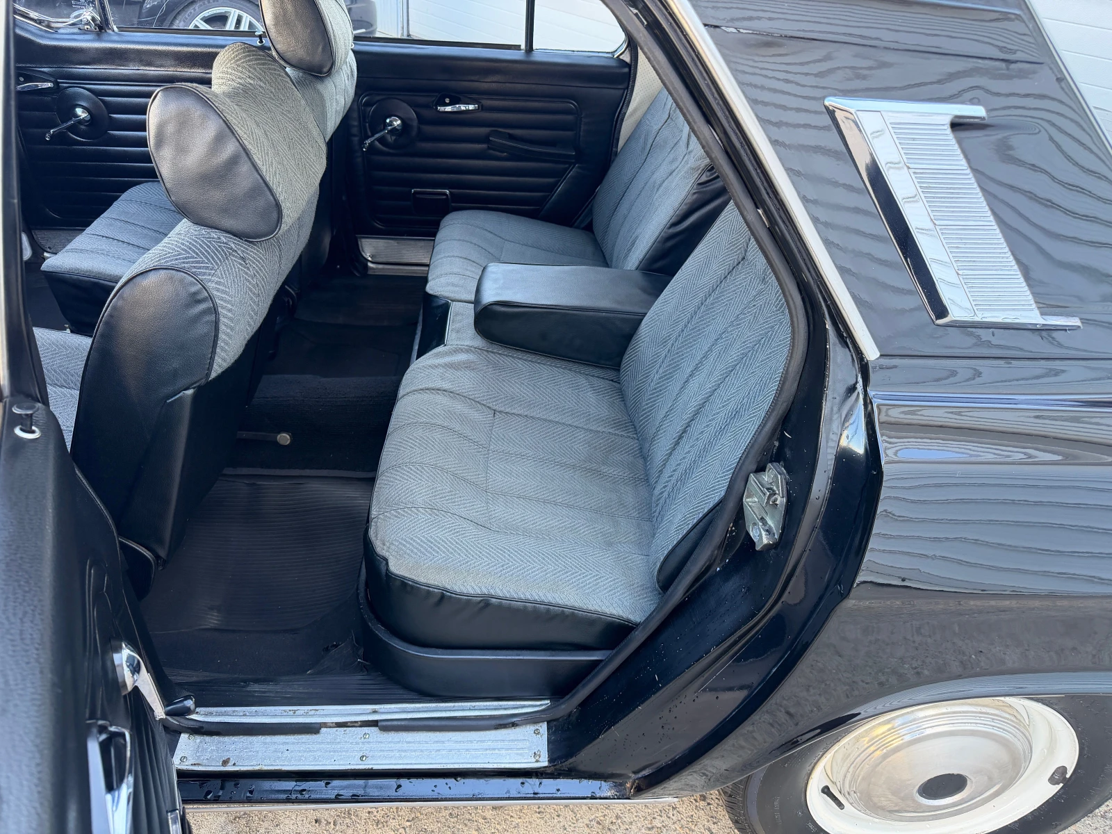 Volga 24 (2410) 1987, снимка 8 - Автомобили и джипове - 54138437