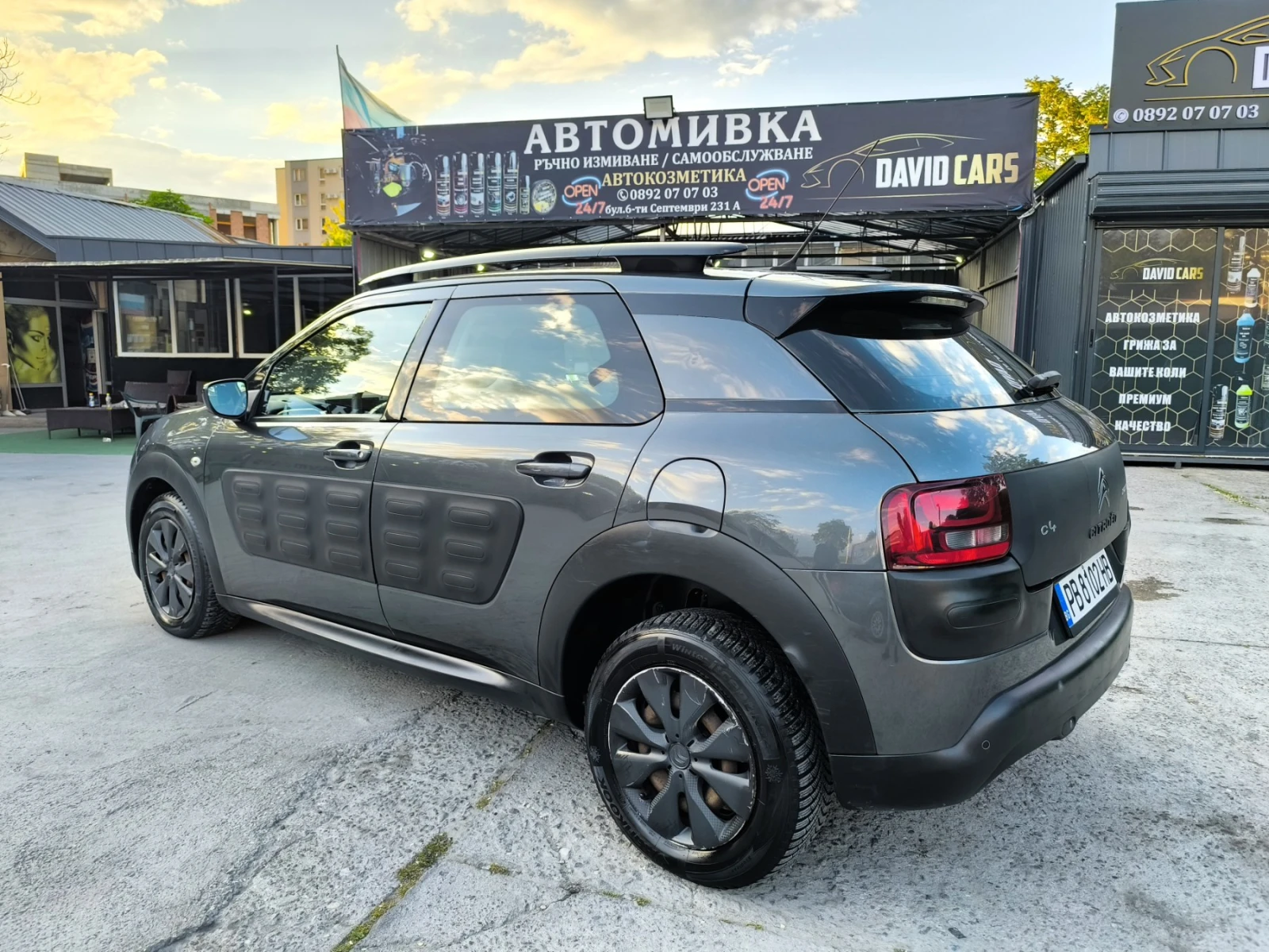 Citroen C4 Cactus, снимка 5 - Автомобили и джипове - 54574404
