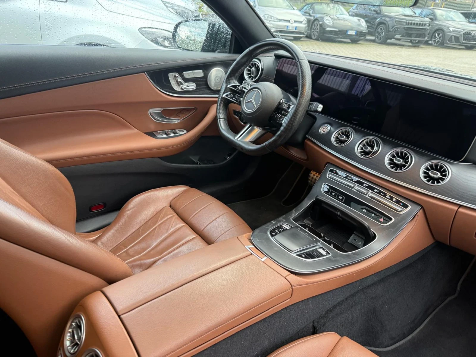 Mercedes-Benz E 220 AMG, снимка 7 - Автомобили и джипове - 54589601