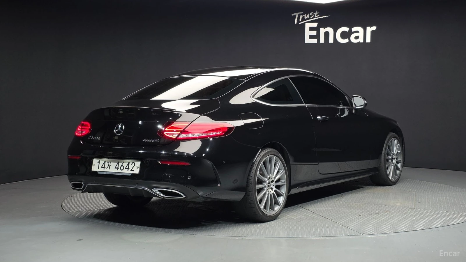 Mercedes-Benz C 220 D COUPE 4MATIC Автокредит Цена до България, снимка 2 - Автомобили и джипове - 55491719