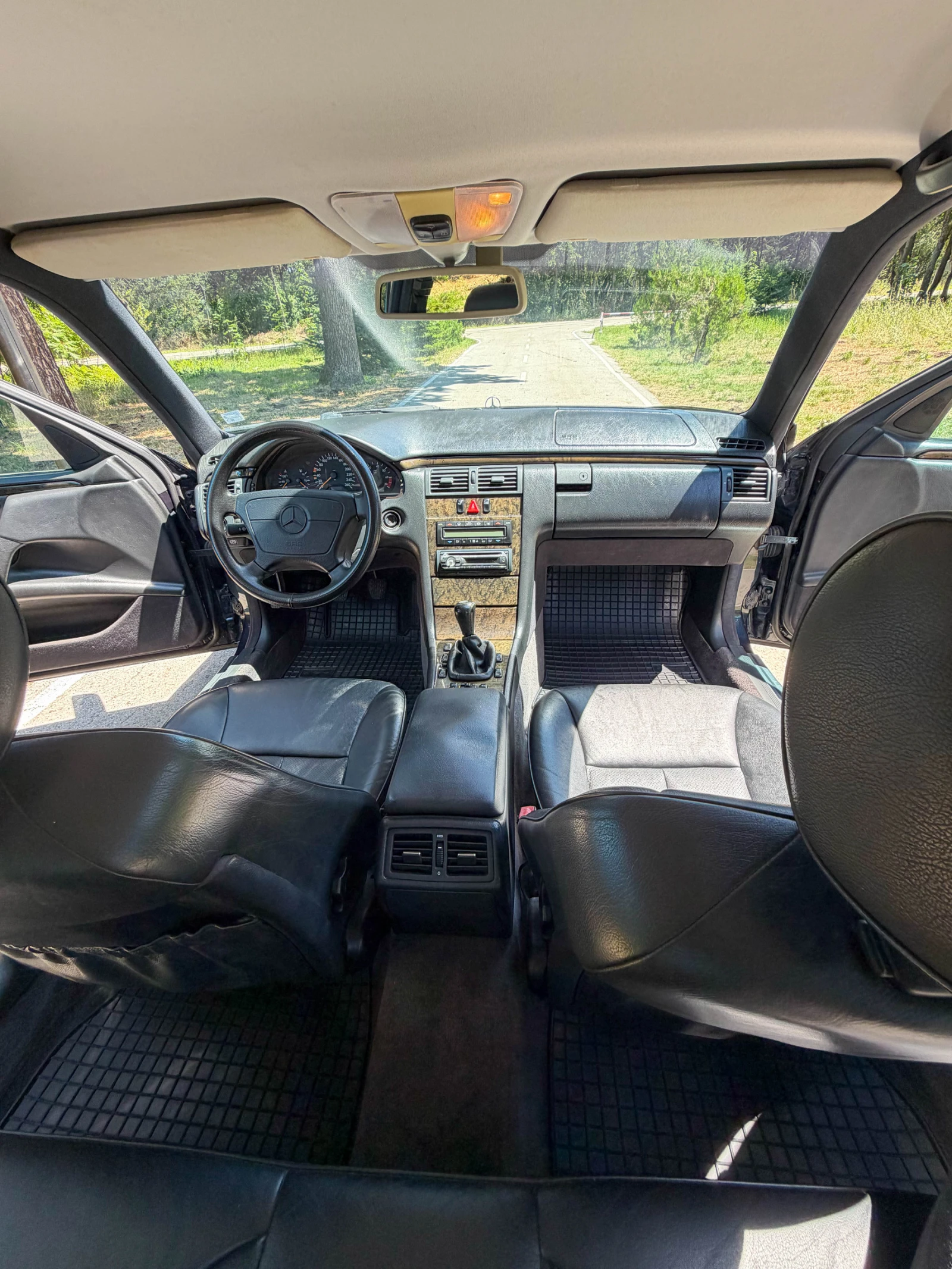 Mercedes-Benz E 200 Kompressor, снимка 14 - Автомобили и джипове - 55501338