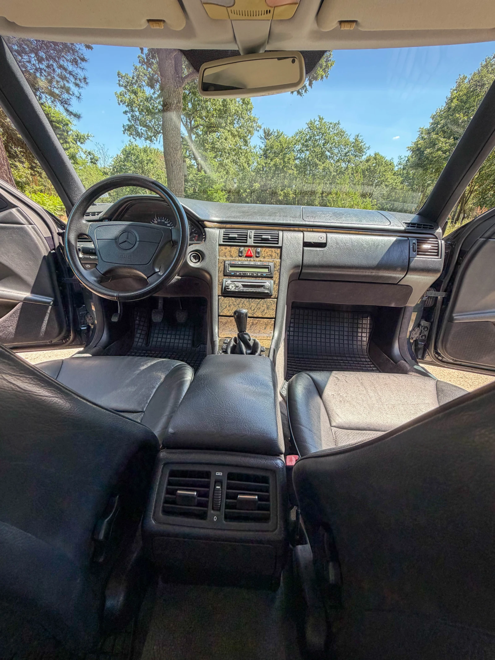 Mercedes-Benz E 200 Kompressor, снимка 13 - Автомобили и джипове - 55501338