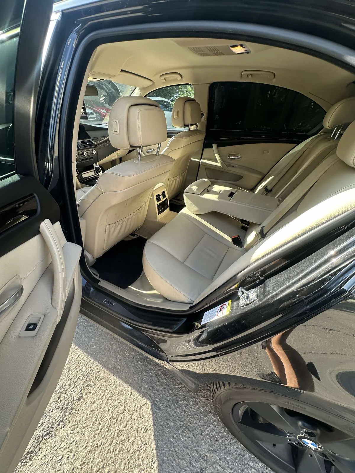 BMW 530 xi, снимка 2 - Автомобили и джипове - 55739673