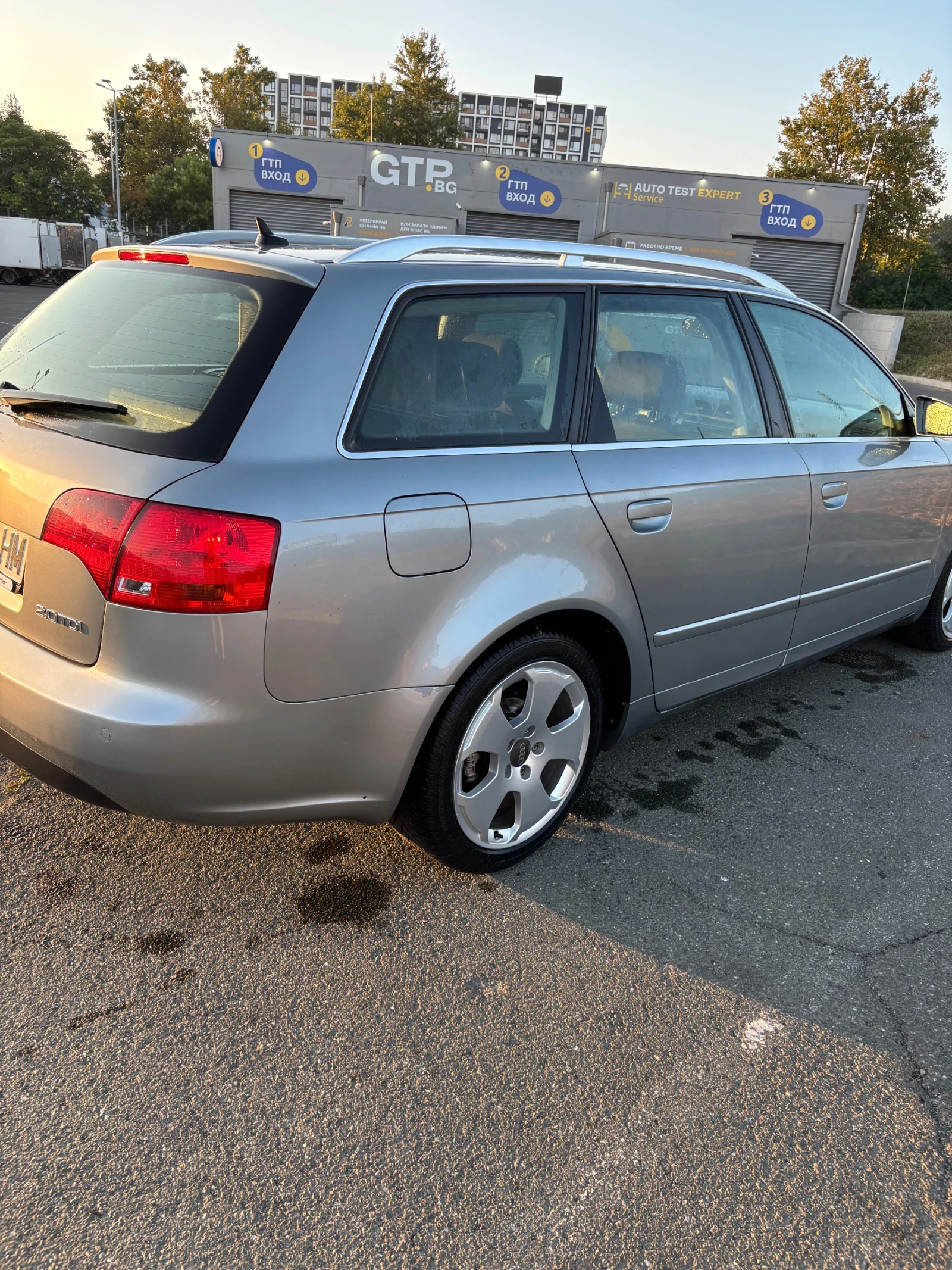 Audi A4 Авант, снимка 5 - Автомобили и джипове - 55771229