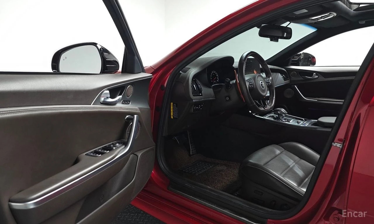 Kia Stinger 3.3* GT* AWD* ПОДГРЕВ* ОБДУХВАНЕ* 360КАМЕРА* , снимка 5 - Автомобили и джипове - 55842083