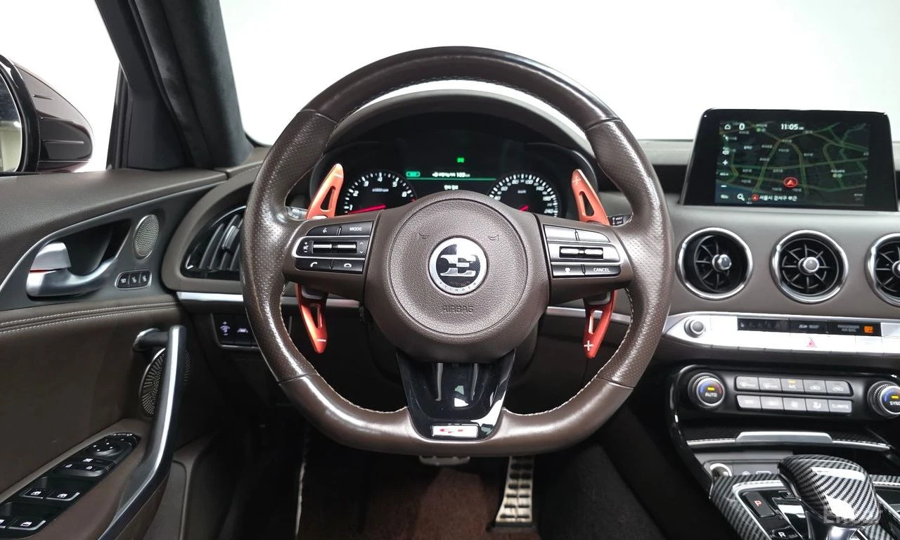 Kia Stinger 3.3* GT* AWD* ПОДГРЕВ* ОБДУХВАНЕ* 360КАМЕРА* , снимка 7 - Автомобили и джипове - 55842083