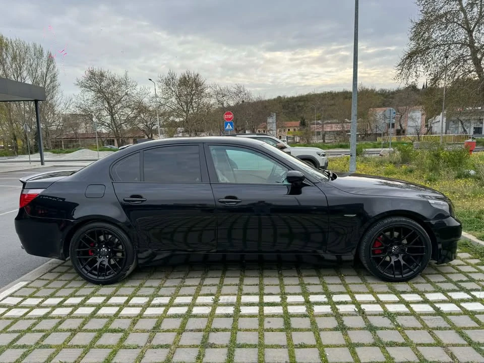 BMW 523 Сменени вериги, снимка 2 - Автомобили и джипове - 55955971
