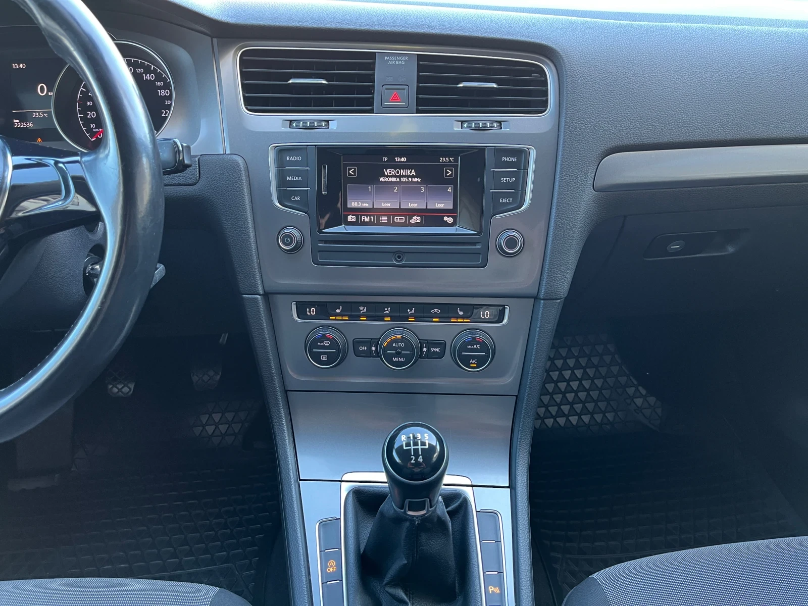 VW Golf Variant 1.6TDI/110/2016/Г, снимка 14 - Автомобили и джипове - 56049351