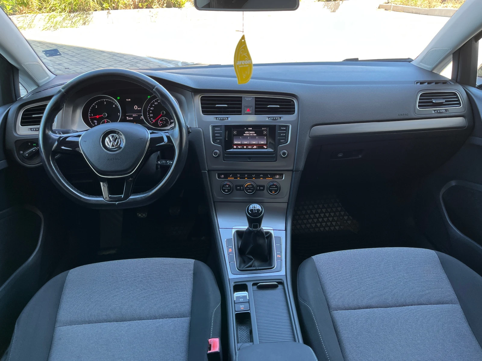 VW Golf Variant 1.6TDI/110/2016/Г, снимка 11 - Автомобили и джипове - 56049351