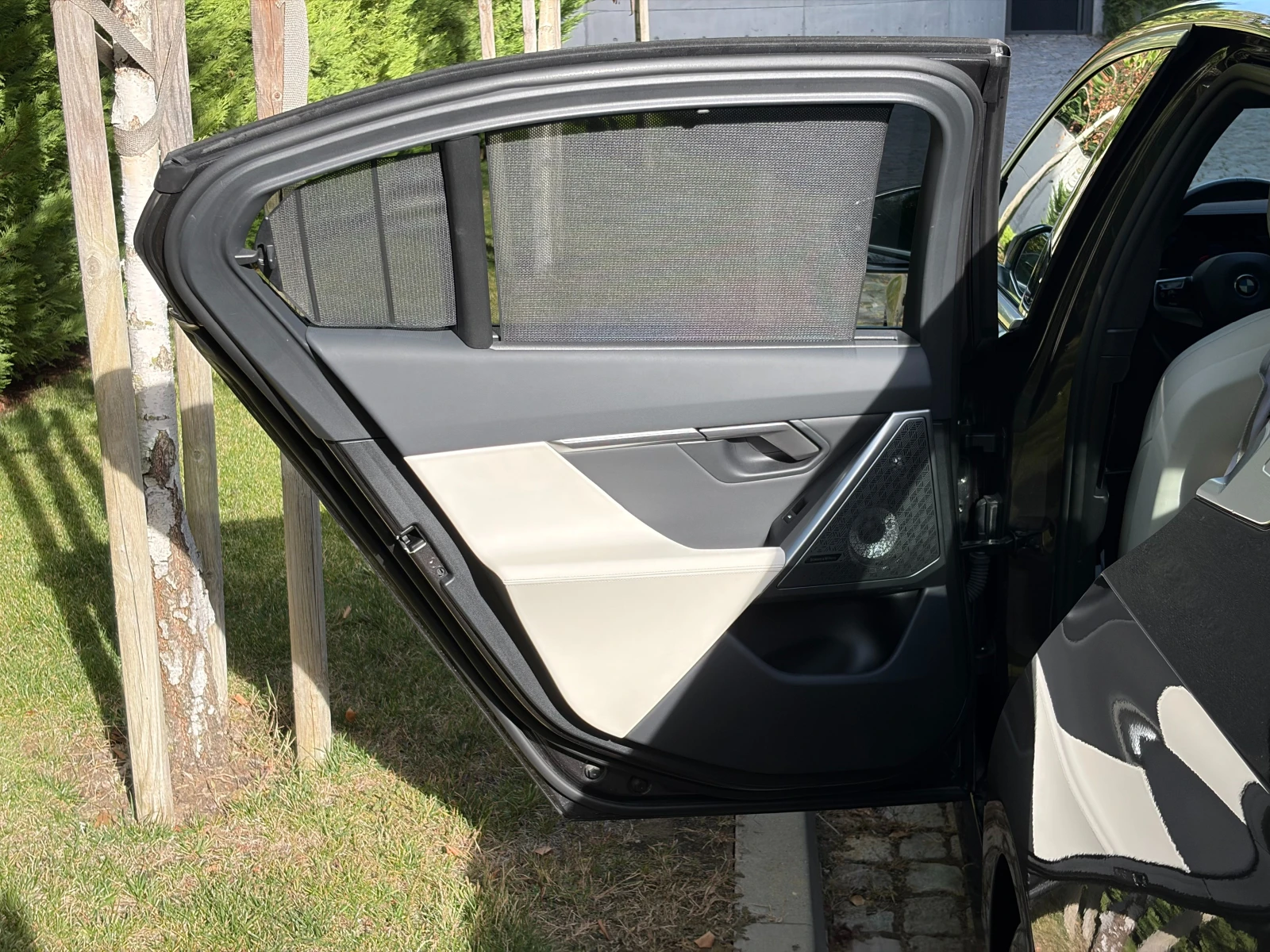 BMW i5 eDrive40, снимка 12 - Автомобили и джипове - 56328963