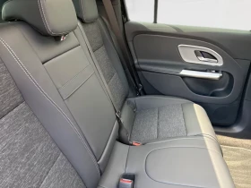 Mercedes-Benz GLB 250 NEW* ELECTRIC* DISTR* PANOKEYLESS* * , снимка 15