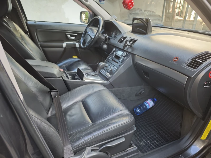 Volvo Xc90, снимка 9 - Автомобили и джипове - 51611380