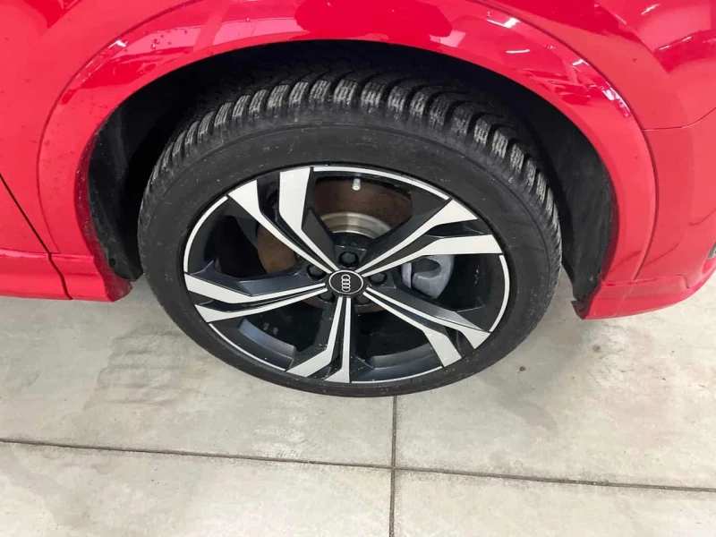 Audi Q3 Technik  CARFAX, снимка 7 - Автомобили и джипове - 53591592