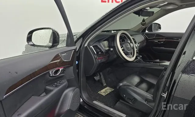 Volvo Xc90 D5* BOWERS&WILKINS* ПОДГРЕВ* HEAD UP* AMBIENT* , снимка 5 - Автомобили и джипове - 55268033