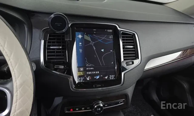 Volvo Xc90 D5* BOWERS&WILKINS* ПОДГРЕВ* HEAD UP* AMBIENT* , снимка 11 - Автомобили и джипове - 55268033