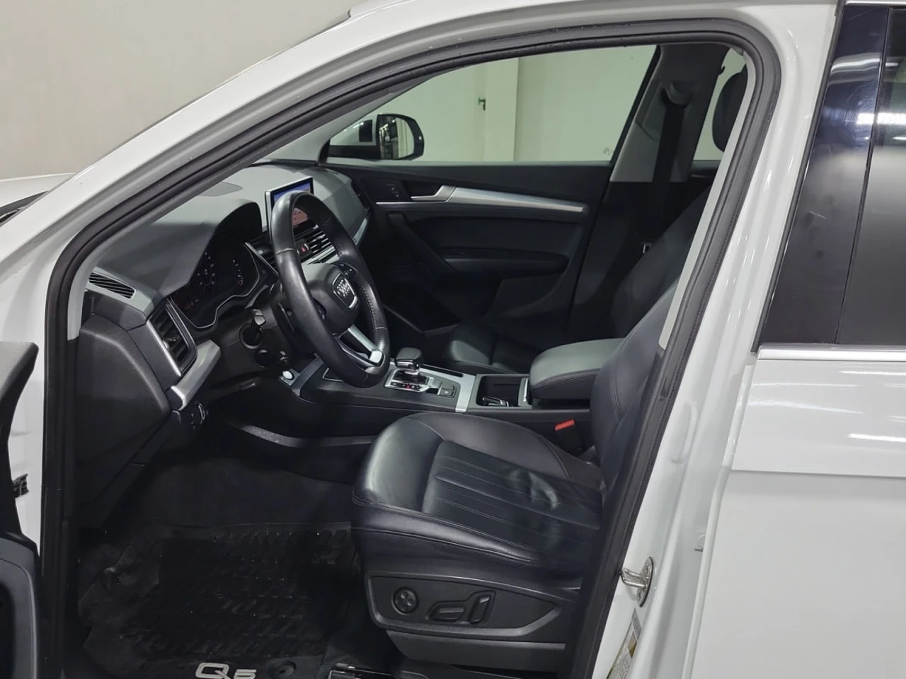 Audi Q5 * CARFAX * АВТО КРЕДИТ * ЦЕНА ДО БГ! - изображение 8