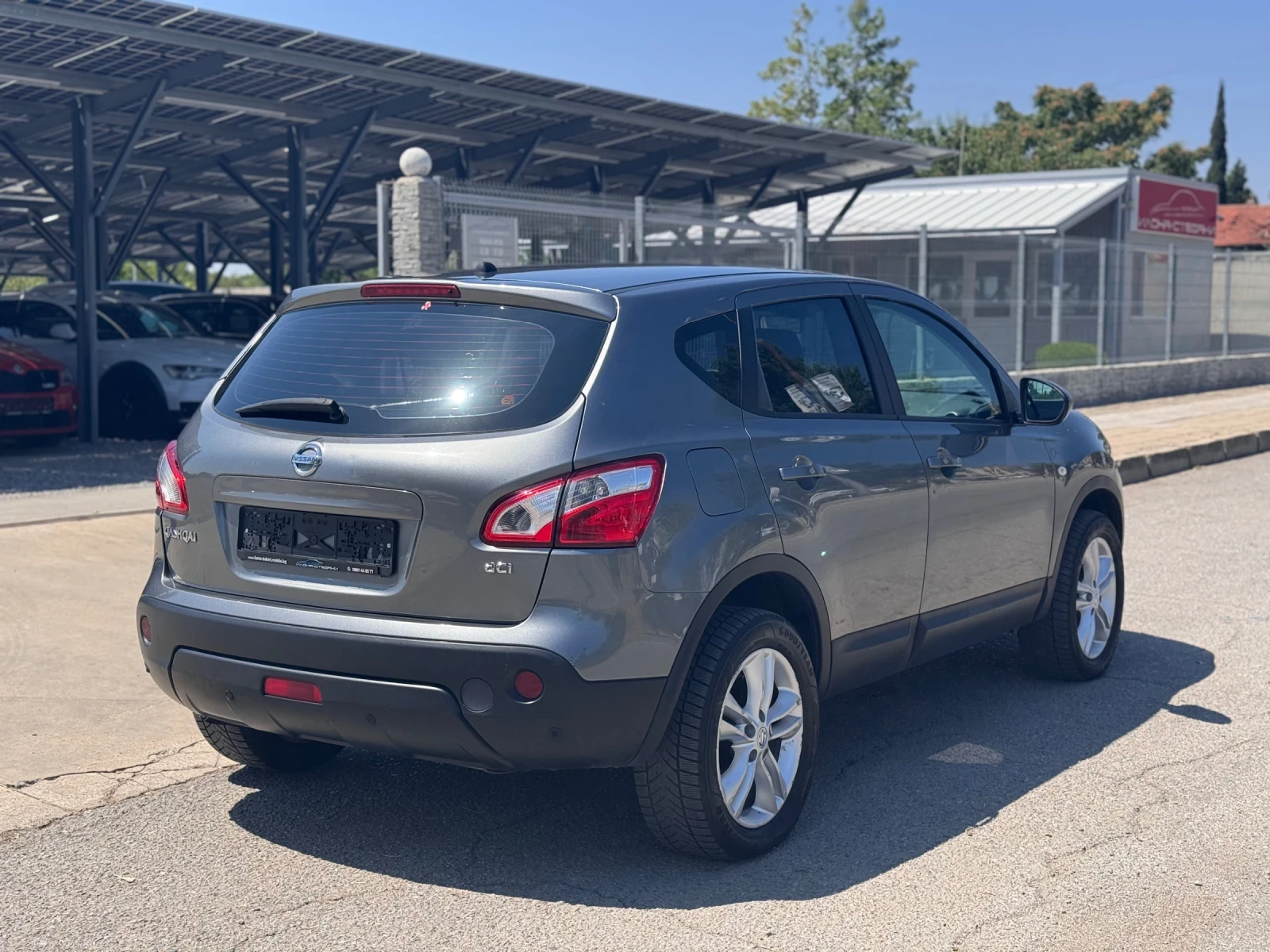 Nissan Qashqai 2.0CDI 4х4 150кс 6ск - изображение 5
