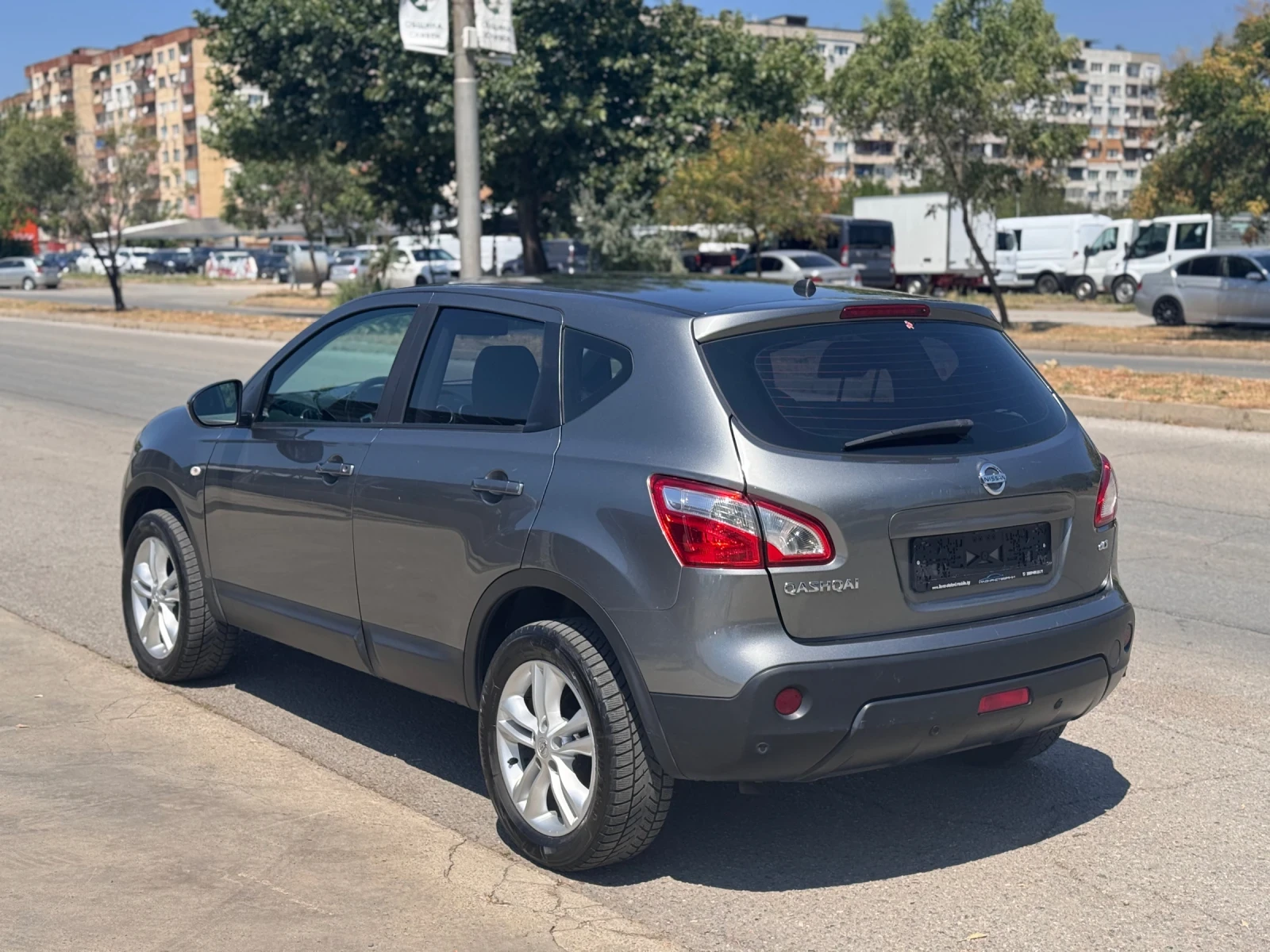 Nissan Qashqai 2.0CDI 4х4 150кс 6ск - изображение 3