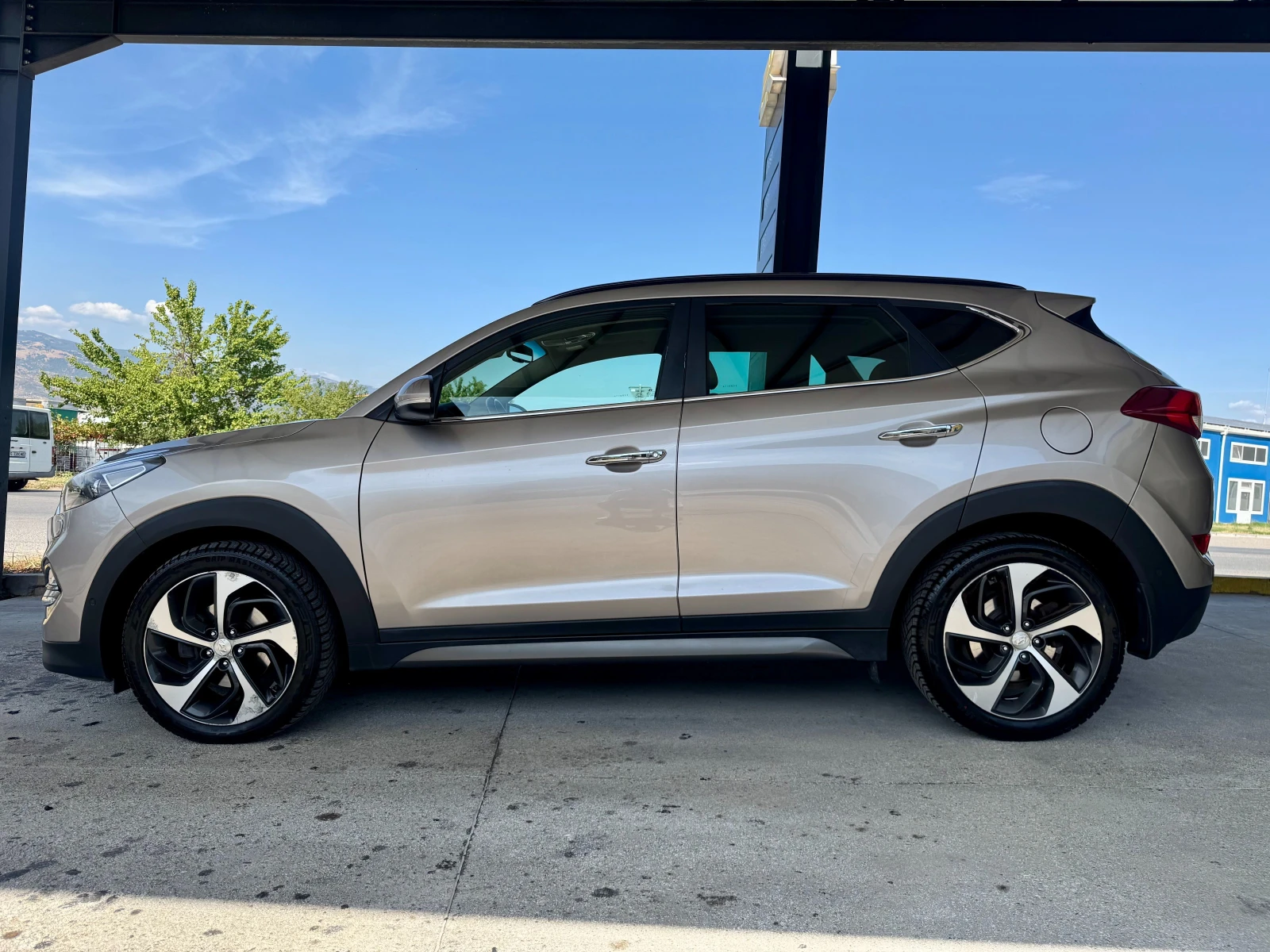 Hyundai Tucson 2.0 AWD Панорама Подгрев Обдухване Автомат FULL - изображение 8