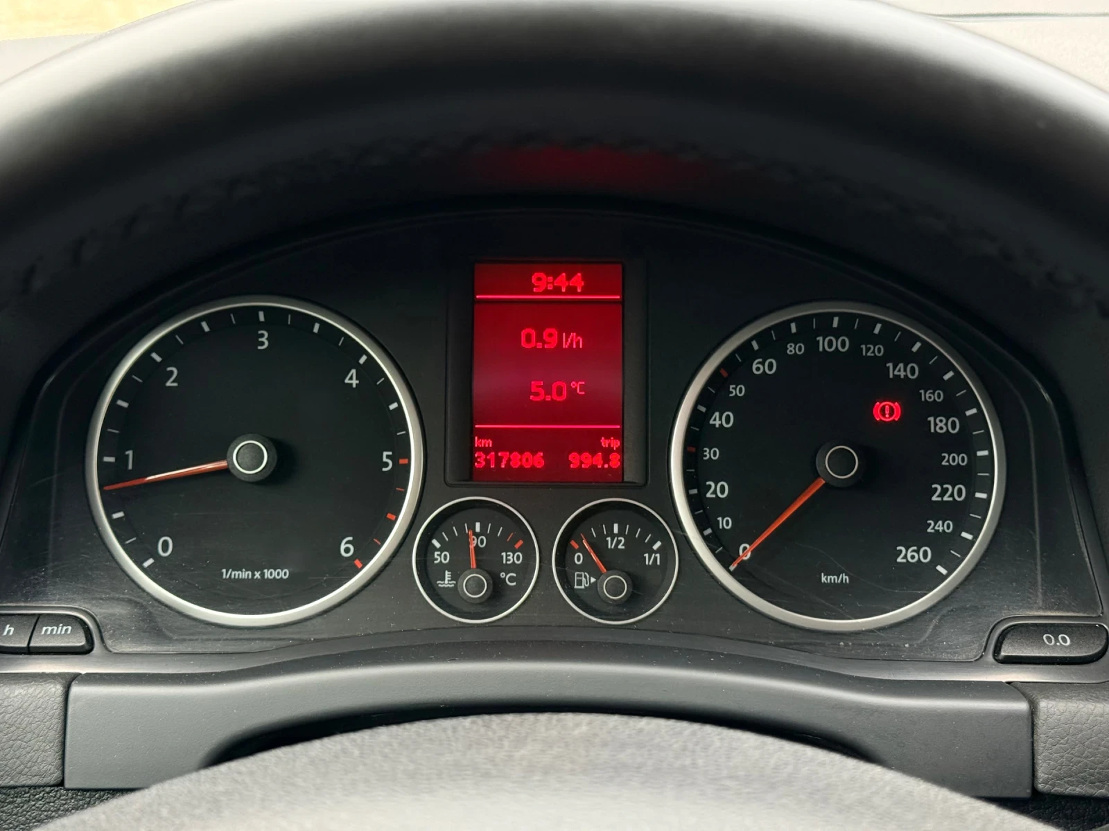 VW Tiguan 2.0TDI* 4motion* ИТАЛИЯ* БЕЗ РЪЖДА* 2 КЛЮЧА* , снимка 13 - Автомобили и джипове - 54034264