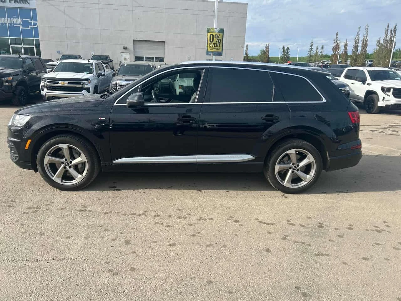 Audi Q7 TECHNIK * ДИСТРОНИК* 360 КАМЕРА* ОБДУХВАНЕ* ПАНОРА, снимка 3 - Автомобили и джипове - 54676101