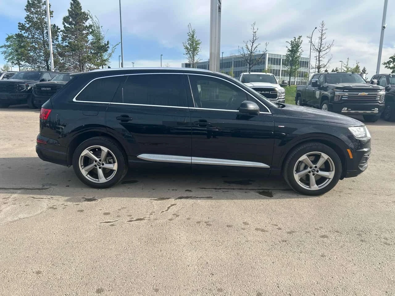 Audi Q7 TECHNIK * ДИСТРОНИК* 360 КАМЕРА* ОБДУХВАНЕ* ПАНОРА, снимка 4 - Автомобили и джипове - 54676101