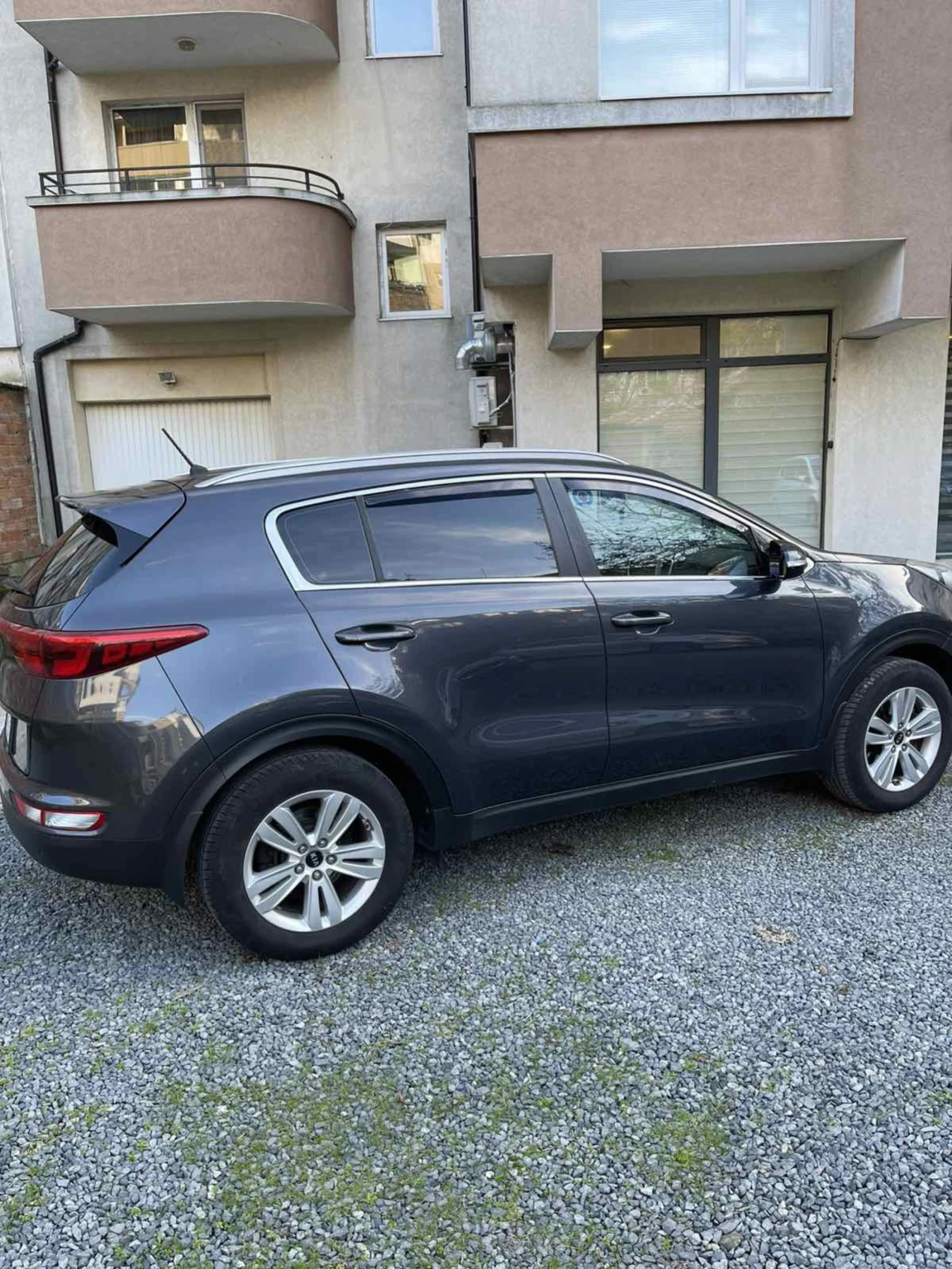 Kia Sportage Джип, снимка 13 - Автомобили и джипове - 54800282