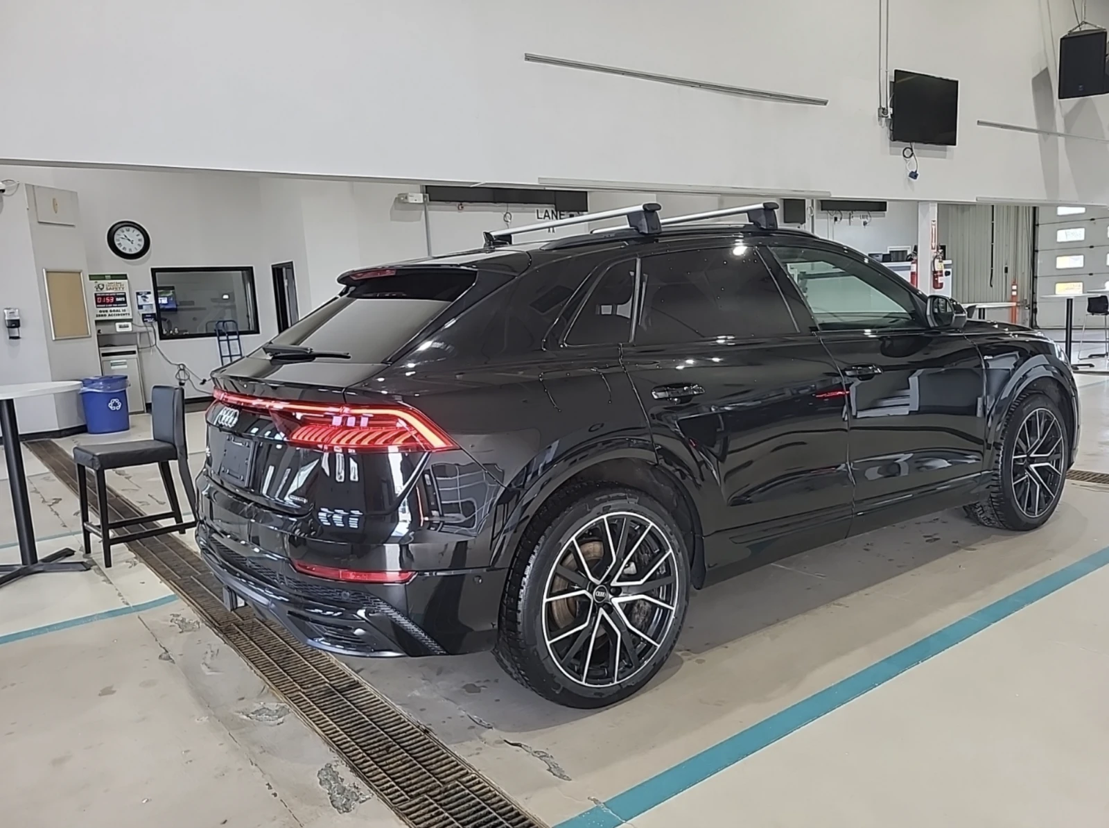 Audi Q8 2022 Audi Q8 TECHNIK, снимка 3 - Автомобили и джипове - 54971048