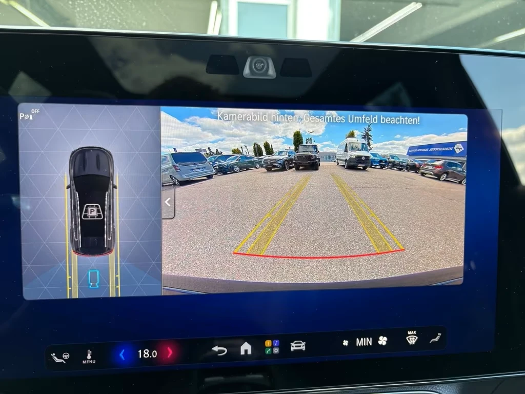 Mercedes-Benz GLB 250 NEW* ELECTRIC* DISTR* PANOKEYLESS* * , снимка 11 - Автомобили и джипове - 55613963