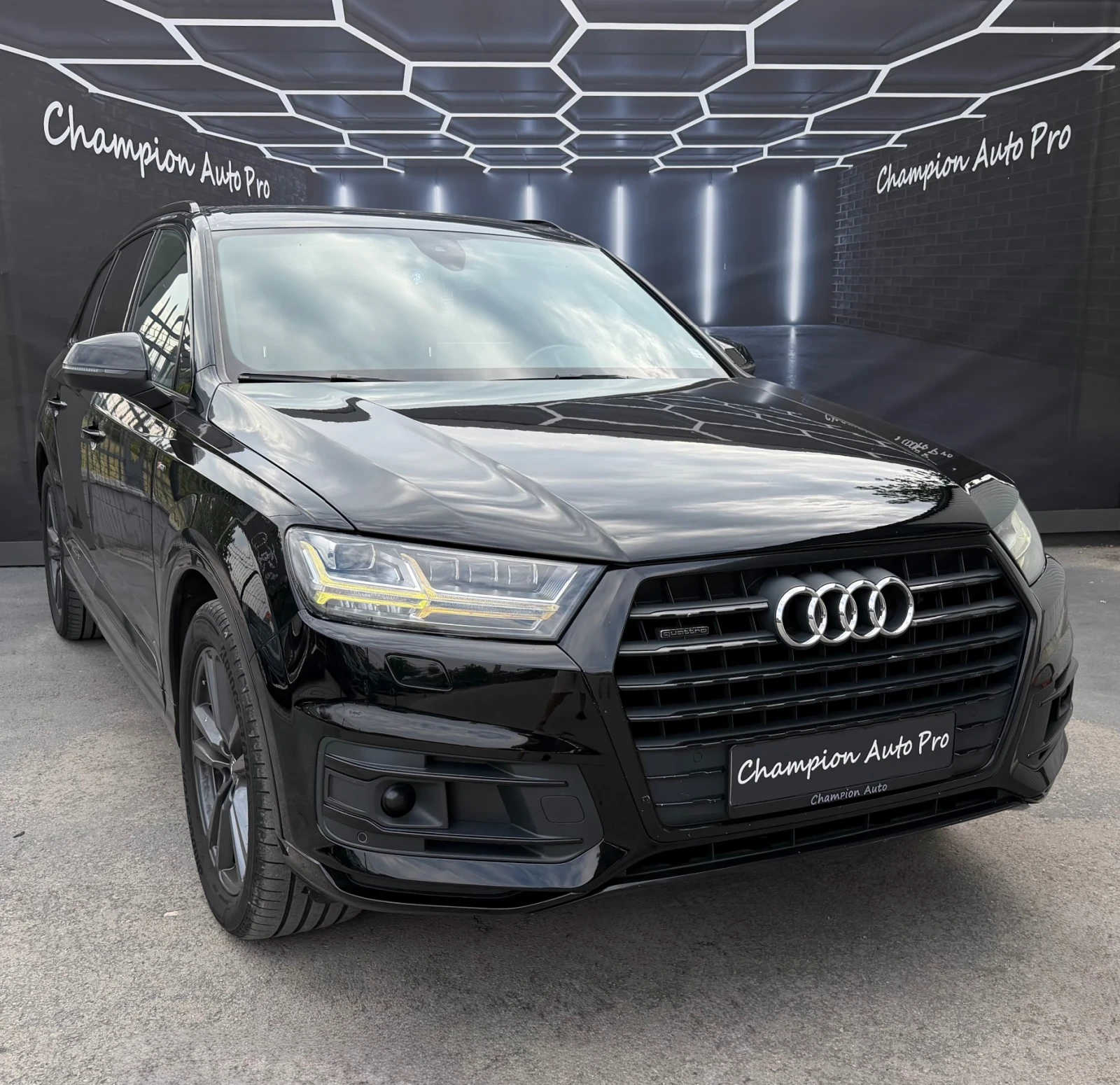 Audi Q7 Matrix S-Line, снимка 3 - Автомобили и джипове - 55830076