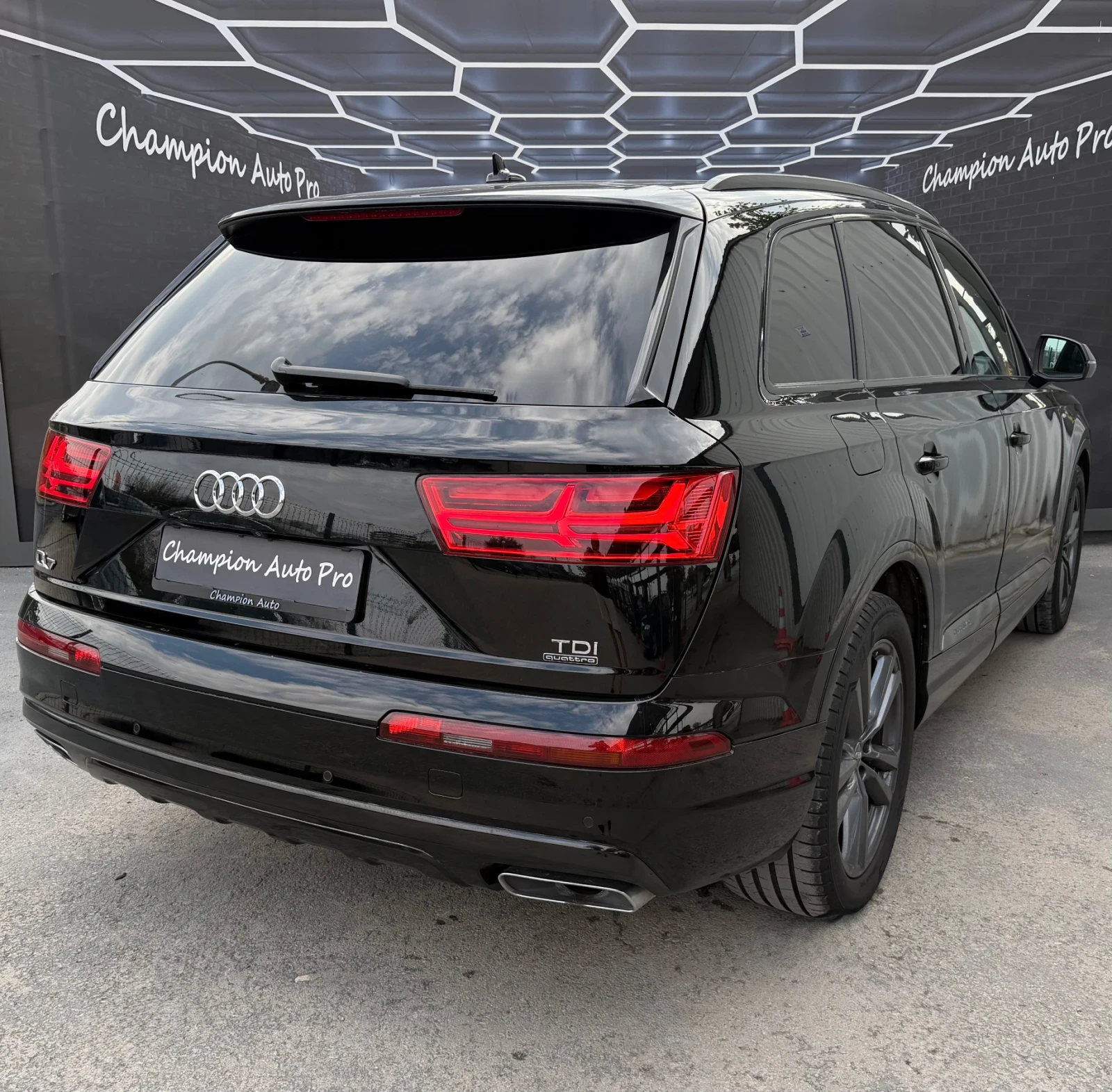 Audi Q7 Matrix S-Line, снимка 6 - Автомобили и джипове - 55830076