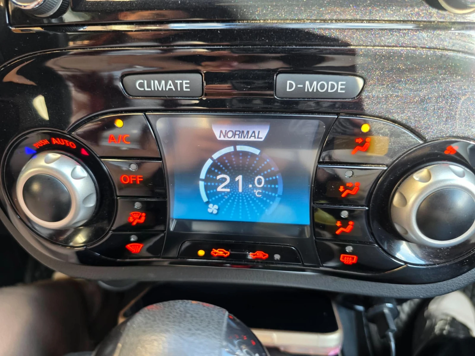 Nissan Juke 1.6i* TEKNA* FACE, снимка 10 - Автомобили и джипове - 55943753