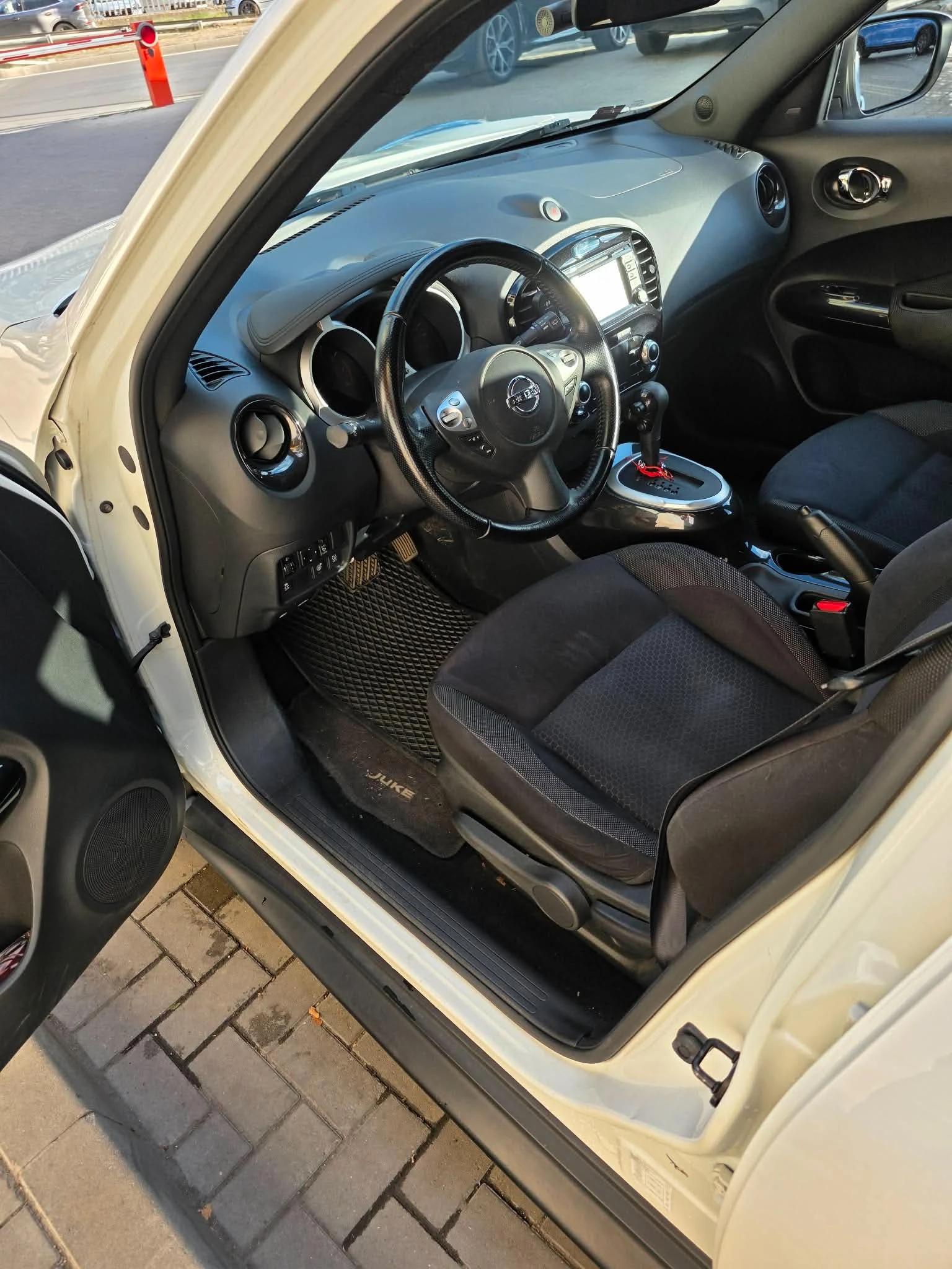 Nissan Juke 1.6i* TEKNA* FACE, снимка 5 - Автомобили и джипове - 55943753