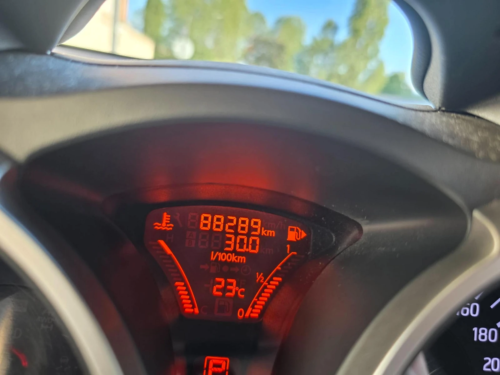 Nissan Juke 1.6i* TEKNA* FACE, снимка 7 - Автомобили и джипове - 55943753