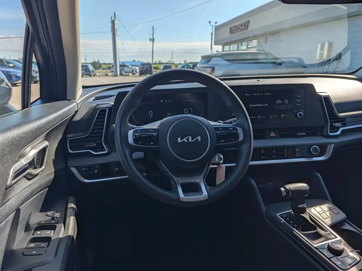 Kia Sportage LX Fwd, снимка 8 - Автомобили и джипове - 56213881