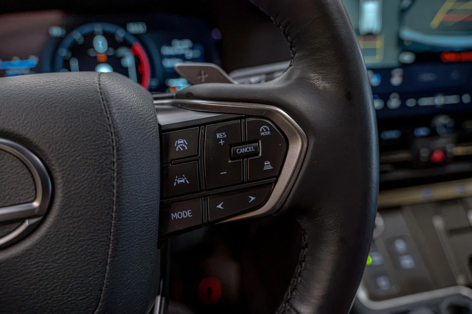 Lexus GX 550 HuD/Обдухване/Камера 360/6+ 1/Теглич/, снимка 9 - Автомобили и джипове - 56226345