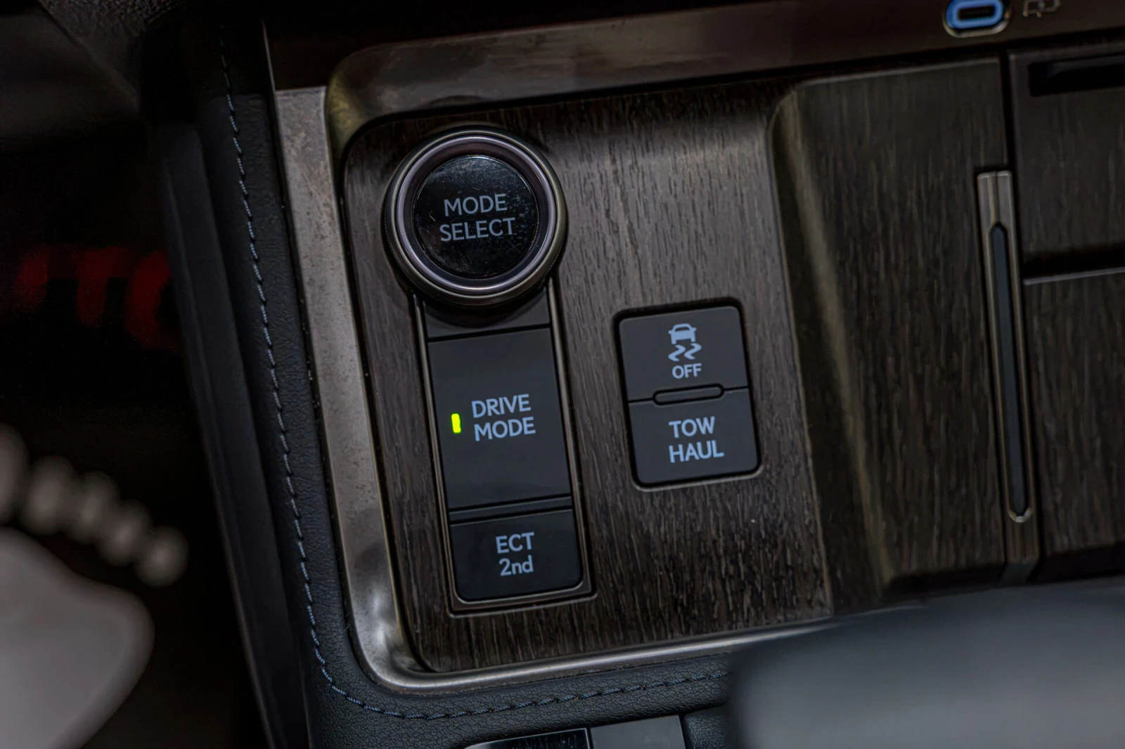 Lexus GX 550 HuD/Обдухване/Камера 360/6+ 1/Теглич/, снимка 15 - Автомобили и джипове - 56226345
