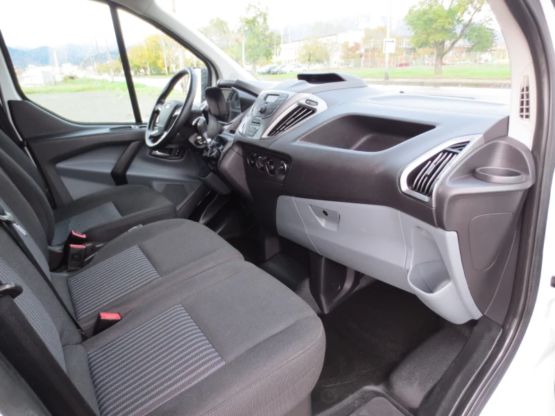 Ford Transit Custom 2.0 TDCI, снимка 12 - Бусове и автобуси - 52379790