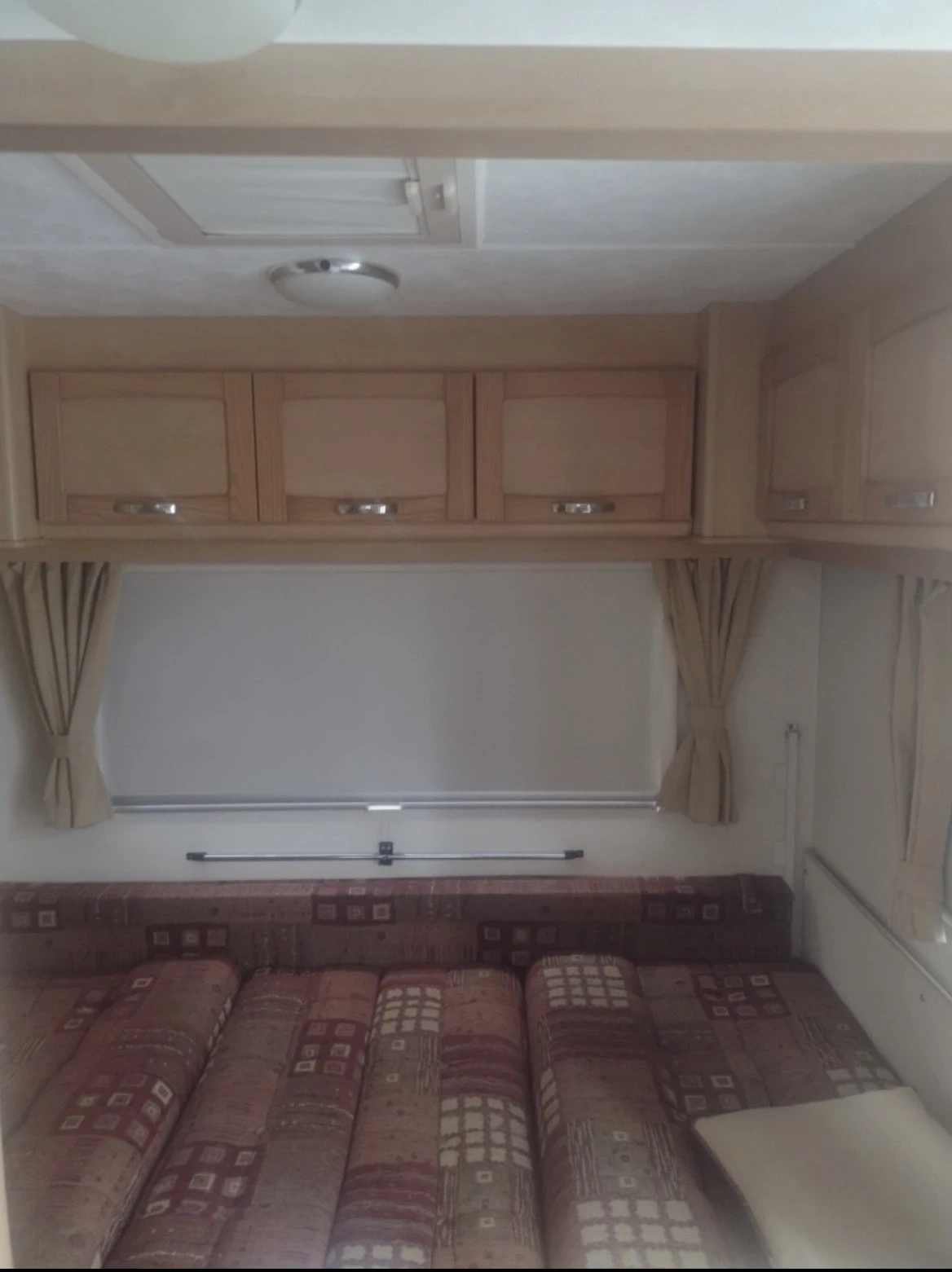 Каравана Eldis Avante, снимка 12 - Каравани и кемпери - 53917931