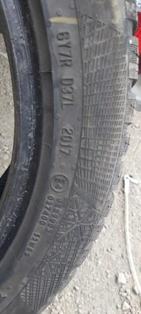 Гуми Зимни 225/45R17, снимка 8